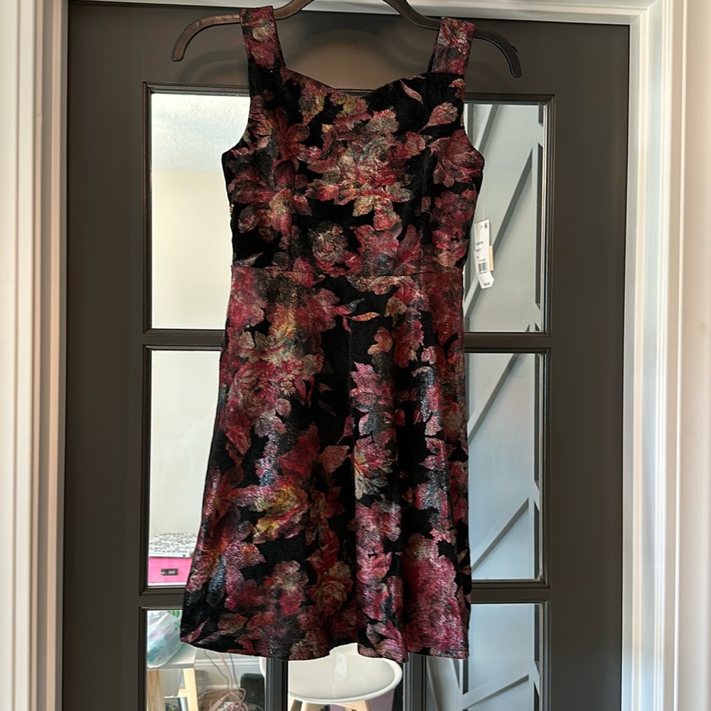 🎃Girls floral open back dress flowy skater dress NWT